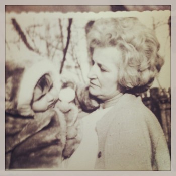 bunica si cu mine, in iarna lui 1973