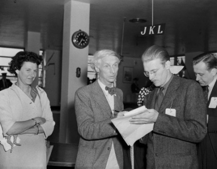 Peggy Guggenheim si sotul sau, Max Ernst, 14 iulie 1941, Biroul de Emigrari New York