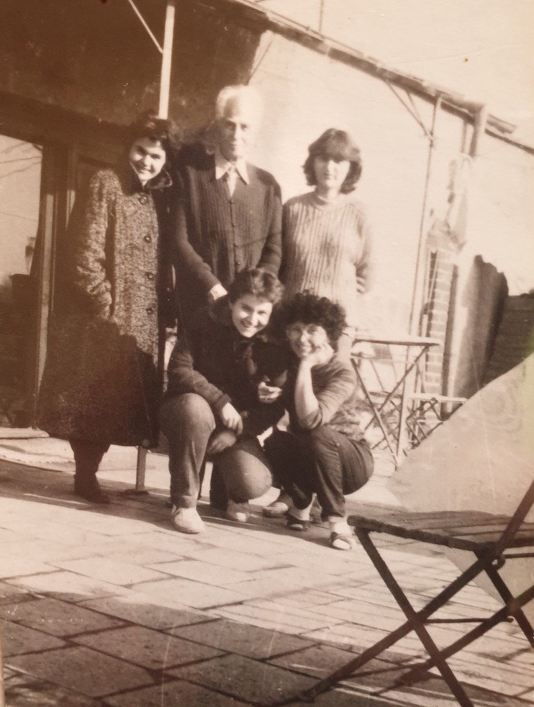 Cristina Saracu in 1986, foto de familie